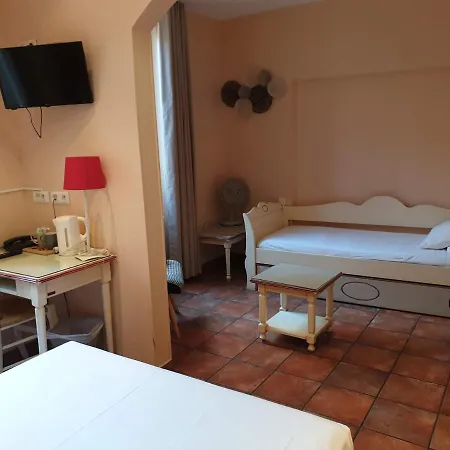 Bonaparte Hotel