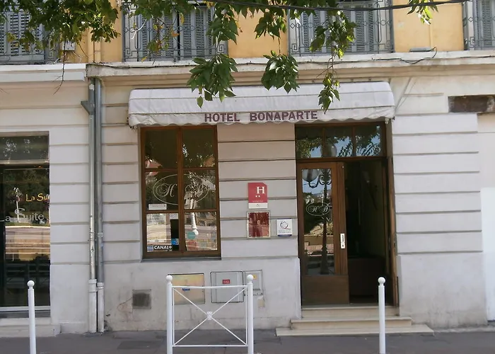 Bonaparte ホテル 2*
